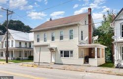 29 W MAIN STREET, ELIZABETHVILLE, PA 17023