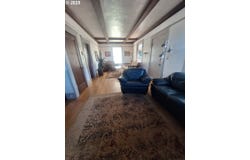 175 S 6TH St, Reedsport, OR 97467