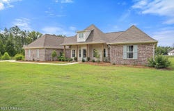 212 Lost Oak Lane, Brandon, MS 39047