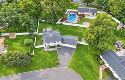 4 Bud Court, East Setauket, NY 11733