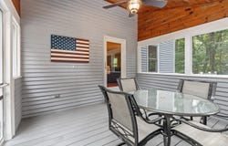 32 Maple St, Norfolk, MA 02056