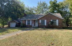 320 S George Street, Mount Ida, AR 71957