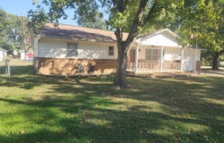 804 Walnut Street, Lamar, MO 64759