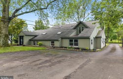 2965 UPPER RIDGE ROAD, PENNSBURG, PA 18073
