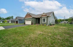 1604 St Andrews Drive, Altoona, WI 54720