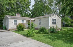 1209 Redwood Ave, Maryville, TN 37803
