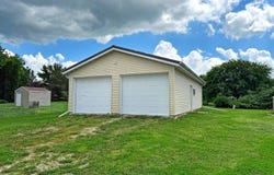 602 W Clay St, Calmar, IA 52132