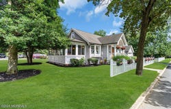 1 Cedar Avenue, Rumson, NJ 07760