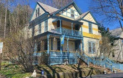 21 Howard Street, Brattleboro, VT 05301