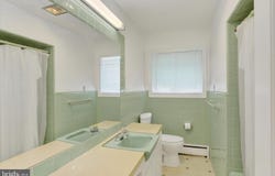 5 GREENWAY DRIVE, MECHANICSBURG, PA 17055