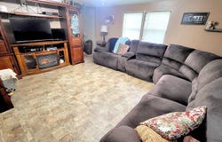 517 FREMONT Street, Kinmundy, IL 62854