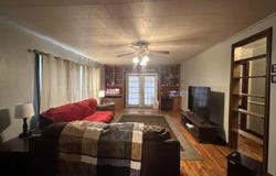 614 W Chestnut Street, Houston, MO 65483