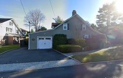998 E Broadway, Woodmere, NY 11598
