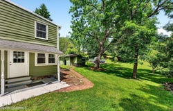 28 Old Clinton Road, Raritan Twp, NJ 08822