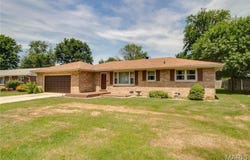 210 Pinewood Drive, Godfrey, IL 62035