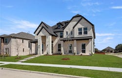 404 Newpark Boulevard, DeSoto, TX 75115