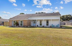 109 Irish Bend Drive, Youngsville, LA 70592