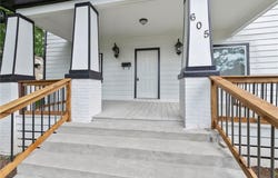 605 Oak Street, Leavenworth, KS 66048