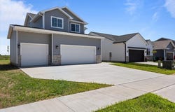 108 S Valley View Drive, Norwalk, IA 50211