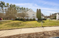 73 Southwick Court, Cheshire, CT 06410