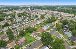 16 PARK DRIVE, BELLMAWR, NJ 08031