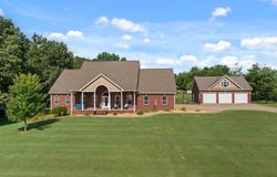 17900 Hampton Cove Way, Athens, AL 35611