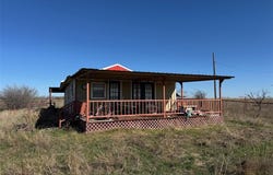 5104 Miller Drive, Seymour, TX 76380