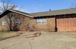2 NW 36th St, Lawton, OK 73505