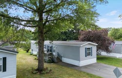 77 Hayes Park, Exeter, NH 03833