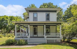 705 S Main Street, Plainwell, MI 49080
