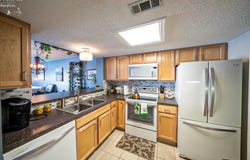 57 Marina Point, Sandusky, OH 44870
