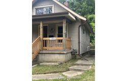 1300 W Maple Street, Lansing, MI 48915