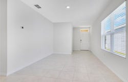 2539 AVALON PARK BOULEVARD, TAVARES, FL 32778