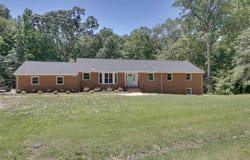 110 Artillery RD, Yorktown, VA 23692