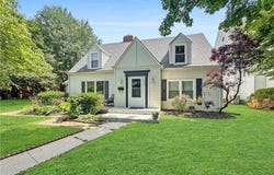 1607 South Street, Lexington, MO 64067