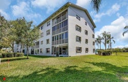 900 SW 125th Way 212, Pembroke Pines, FL 33027