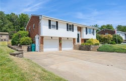949 Rolling Meadows Dr, Unity  Twp, PA 15601