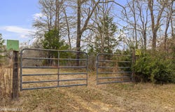 Mount Pilgrim Road, Camden, MS 39045
