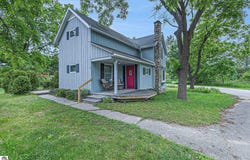 8941 E Summer Street, Cedar, MI 49621