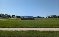 414 Berlin Circle, Marshall, MN 56258