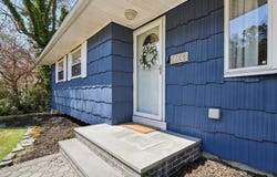 127 Jamaica Avenue, Medford, NY 11763