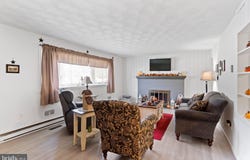 24 BOEING Road, NEW CUMBERLAND, PA 17070