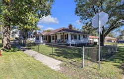 207 S 5th Street, Savannah, MO 64485