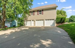 14700 Shamrock Way, Smithville, MO 64089
