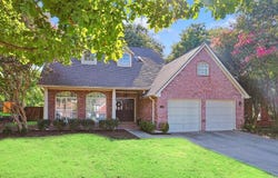 813 Rolling View Court, Highland Village, TX 75077