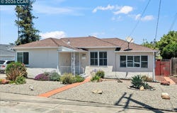 850 Harmony Dr, Ashland, CA 94541