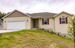 140 Blue Spruce  Drive Drive, Hollister, MO 65673