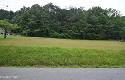 Fairway Drive, LaFollette, TN 37766