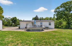 6148 Saint Lawrence Rd, Philpot, KY 42366