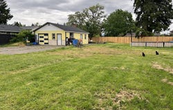 2305 CARLSON Rd, Vancouver, WA 98661